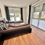 Wohnfreude Nms - Sehr Ruhige, Komplette 2024er Dhh -4 Sz -2 Baeder -nahe Zentrum Tatil Evi