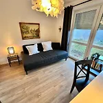 Wohnfreude Nms - Sehr Ruhige, Komplette 2024er Dhh -4 Sz -2 Baeder -nahe Zentrum Tatil Evi
