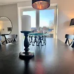 Wohnfreude Nms - Sehr Ruhige, Komplette 2024er Dhh -4 Sz -2 Baeder -nahe Zentrum Tatil Evi *