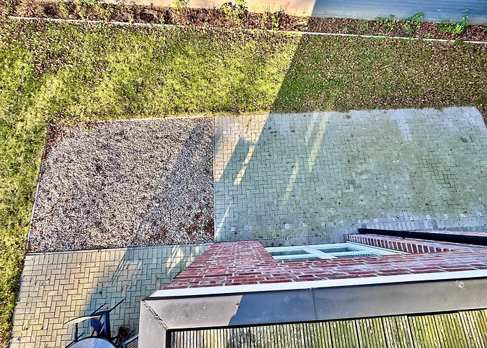 Wohnfreude Nms - Sehr Ruhige, Komplette 2024er Dhh -4 Sz -2 Baeder -nahe Zentrum Neumünster